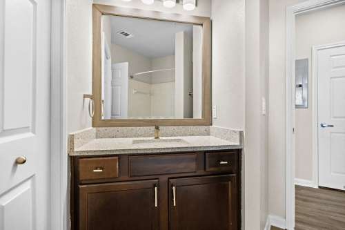 S Bed Las Brisas Apartment Homes 64